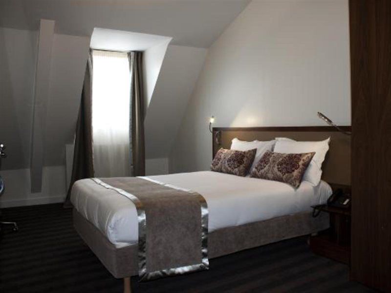 Art Hotel Congres Paris Oda fotoğraf